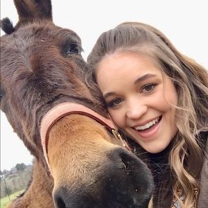 Meet your Posher, Emma